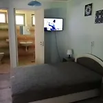 Gasthof Negy Evszak Vendeghaz Balatonboglár