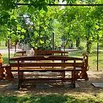 Negy Evszak Vendeghaz Gasthof Balatonboglár
