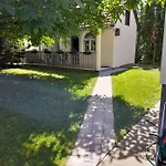 Negy Evszak Vendeghaz 招待所 Balatonboglár