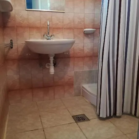 Negy Evszak Vendeghaz Гостевой дом 3*