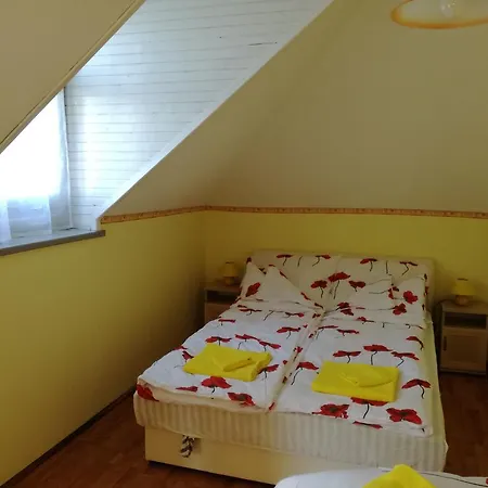 Negy Evszak Vendeghaz Gæstehus 3*