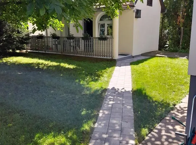 Negy Evszak Vendeghaz Pensjonat Balatonboglár