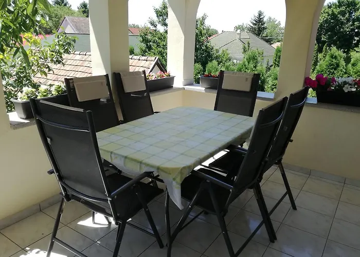 Pensjonat Negy Evszak Vendeghaz Balatonboglár
