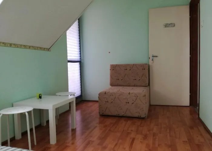 Negy Evszak Vendeghaz 3*
