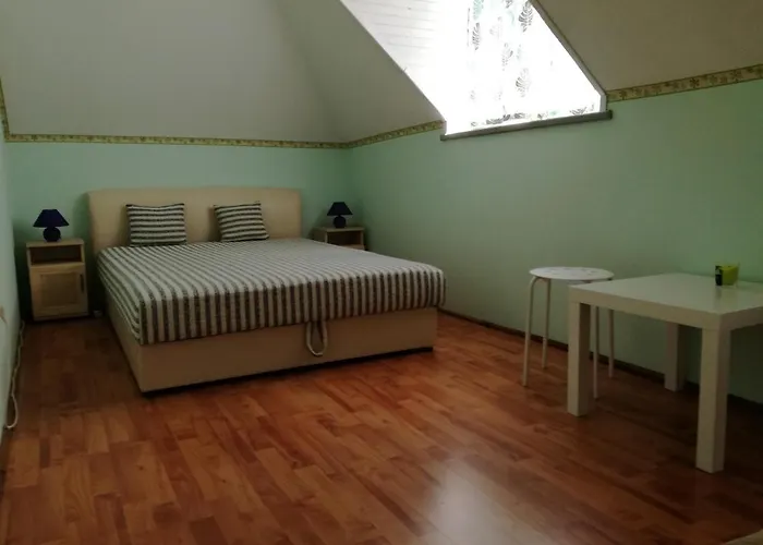Negy Evszak Vendeghaz 3* Balatonboglár